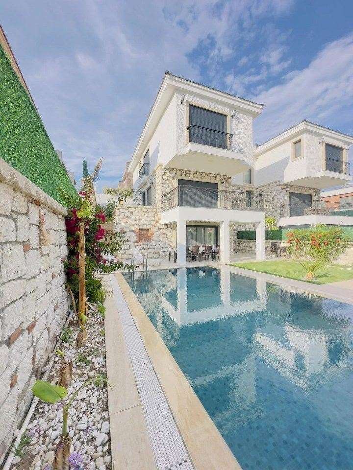 İzmir, İzmir, Turkey 2 - 18128255