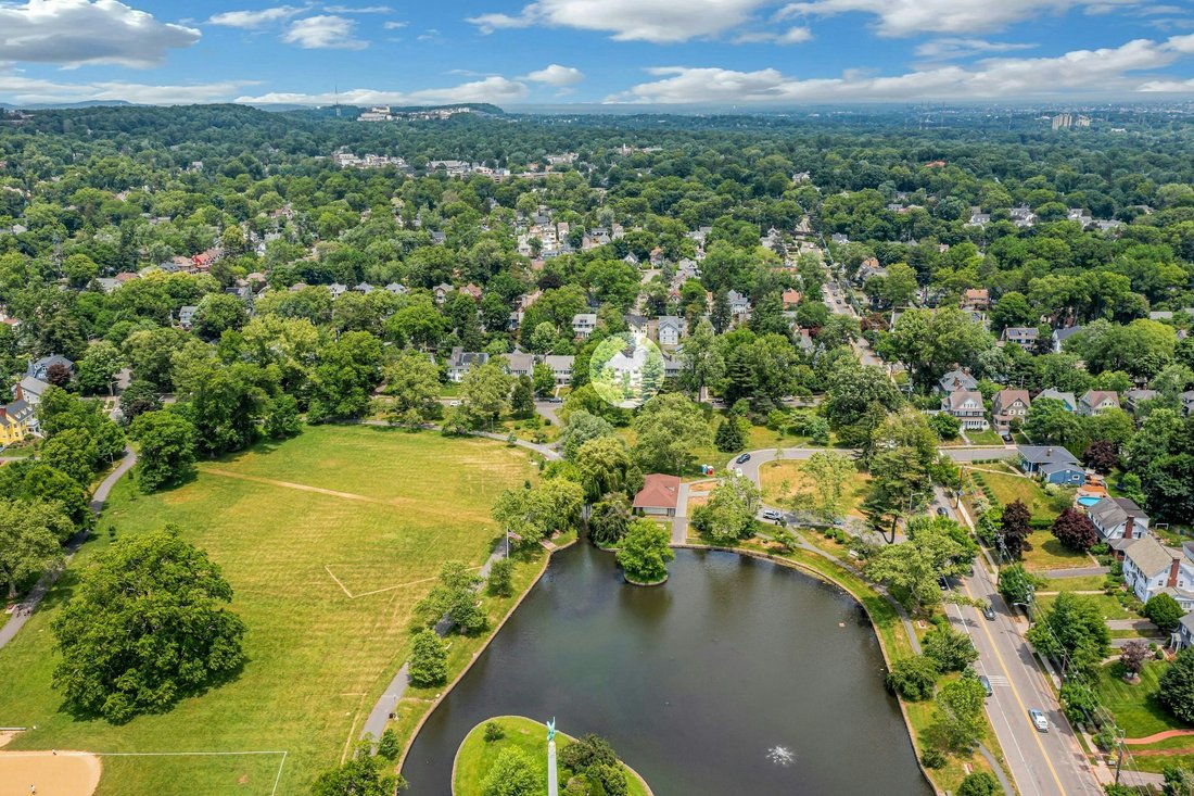 Townhouse in Montclair, New Jersey, United States 4 - 18123456