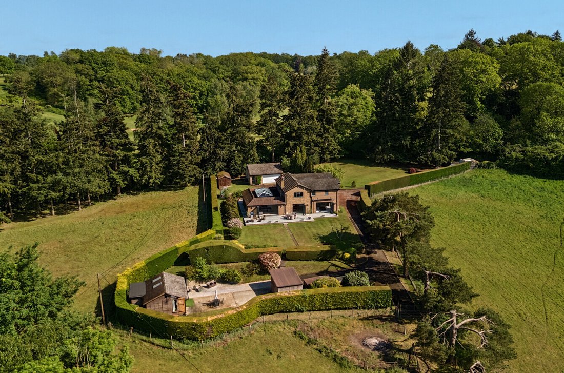 Haus in Shalford, England 1 - 18127577
