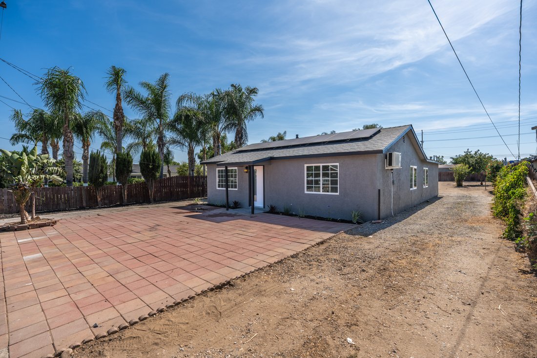 House in Bloomington, California, United States 5 - 18130173