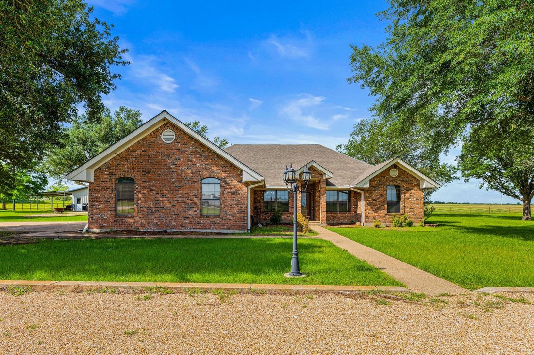 House in Thorndale, Texas, United States 1 - 18128452