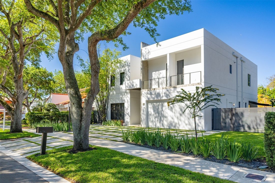 House in Hialeah, Florida, United States 4 - 18109016