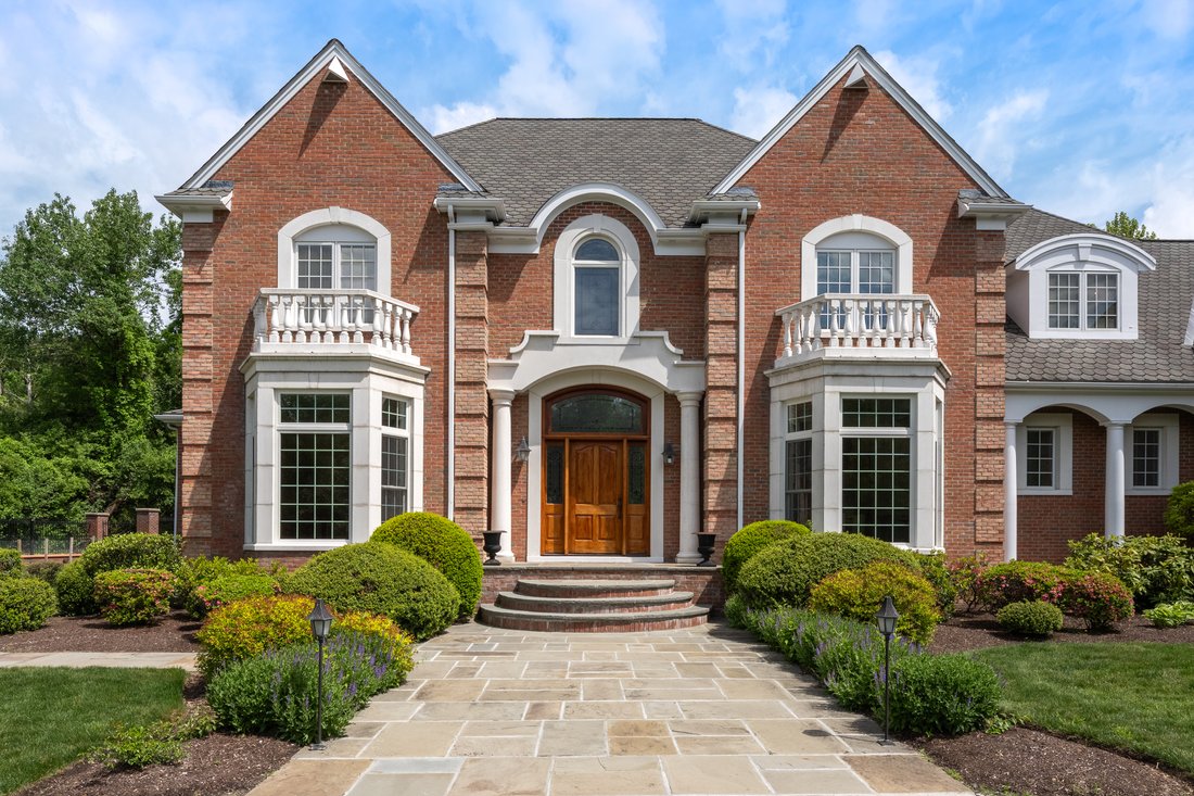 House in Weston, Massachusetts, United States 3 - 18129618