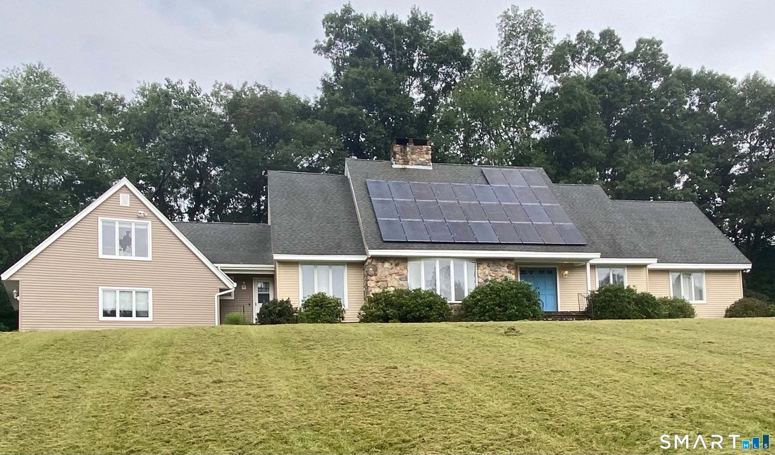 House in Ellington, Connecticut, United States 1 - 18131181