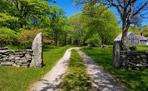 House in South Kingstown, Rhode Island, United States 1