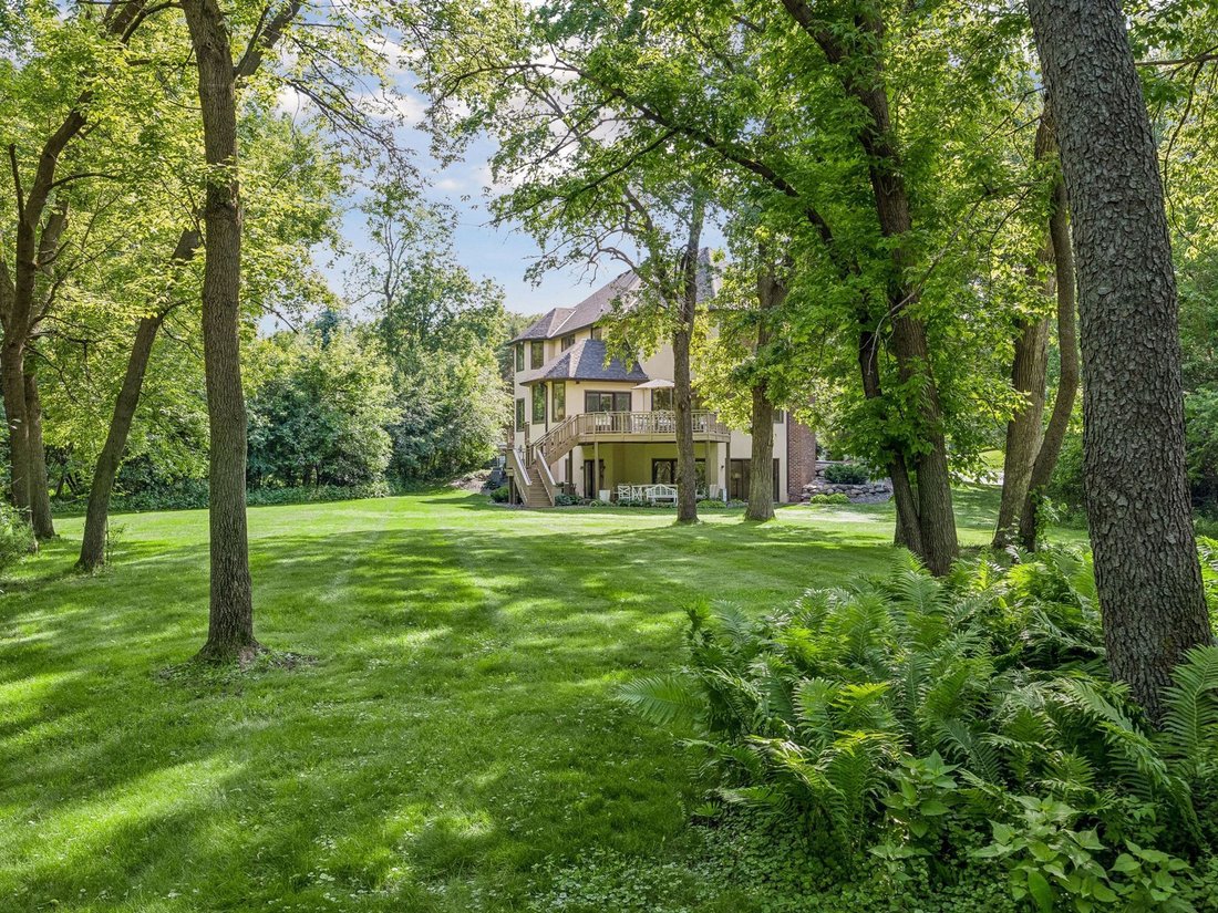 House in Eden Prairie, Minnesota, United States 1 - 18130308