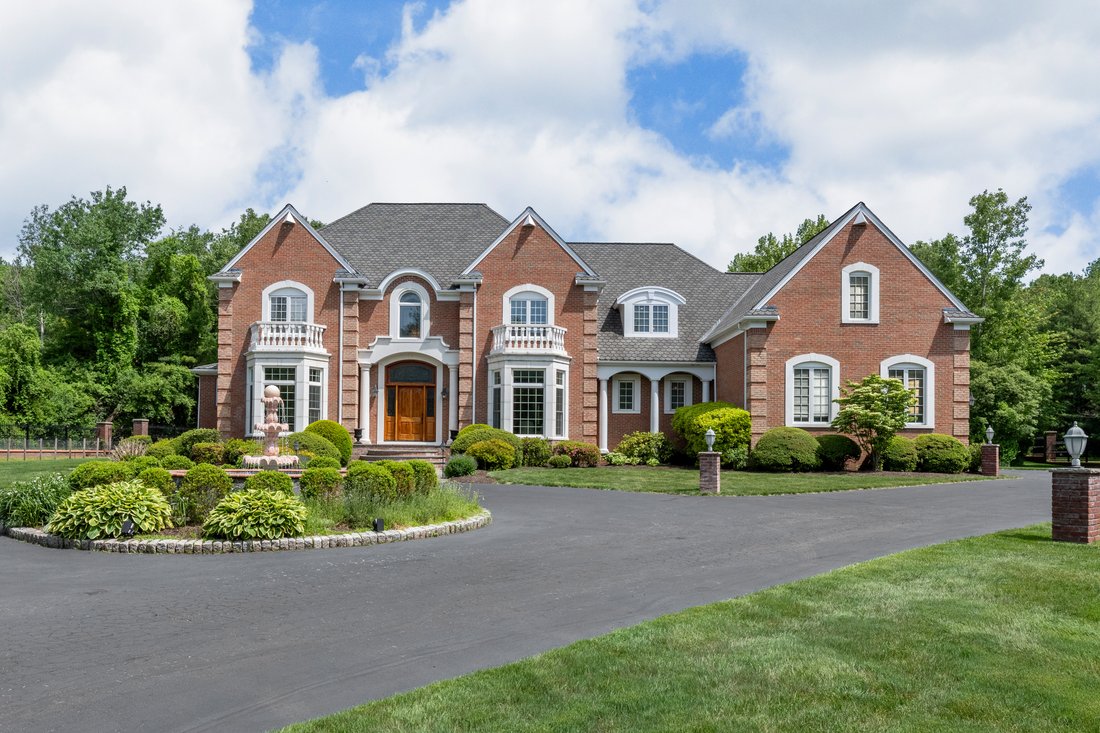 House in Weston, Massachusetts, United States 4 - 18129618
