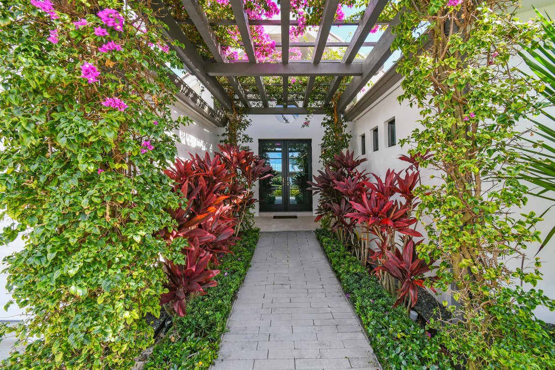 House in Tequesta, Florida, United States 3 - 18129882