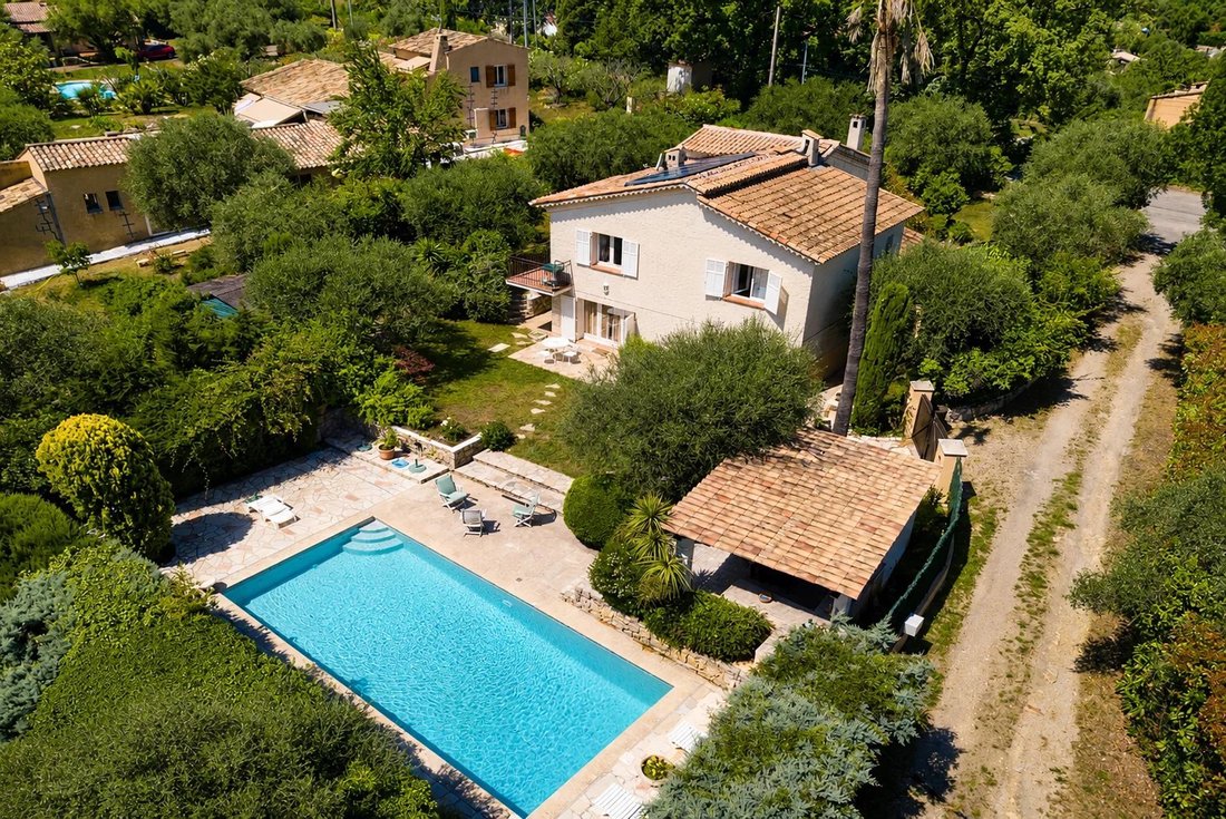 Villa in Opio, Provence-Alpes-Côte d'Azur, France 1 - 18129696