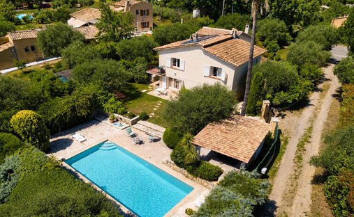 Villa in Opio, Provence-Alpes-Côte d'Azur, France 1