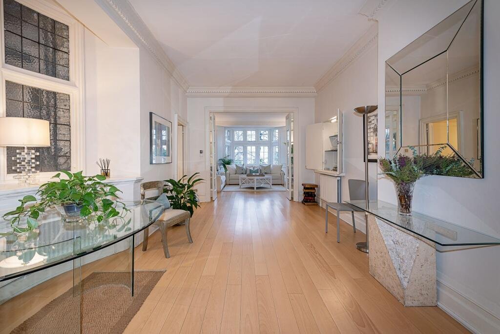 Apartment in Belgravia, Westminster, England 3 - 18131454
