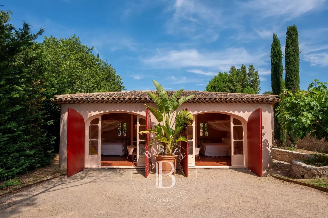House in Zone Est Diffuse, Saint-Tropez, France 3 - 16661468