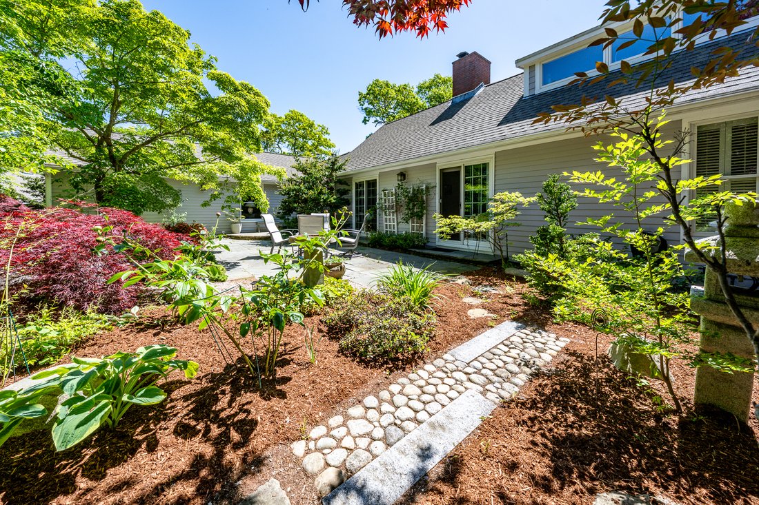House in Mashpee, Massachusetts, United States 3 - 18129562