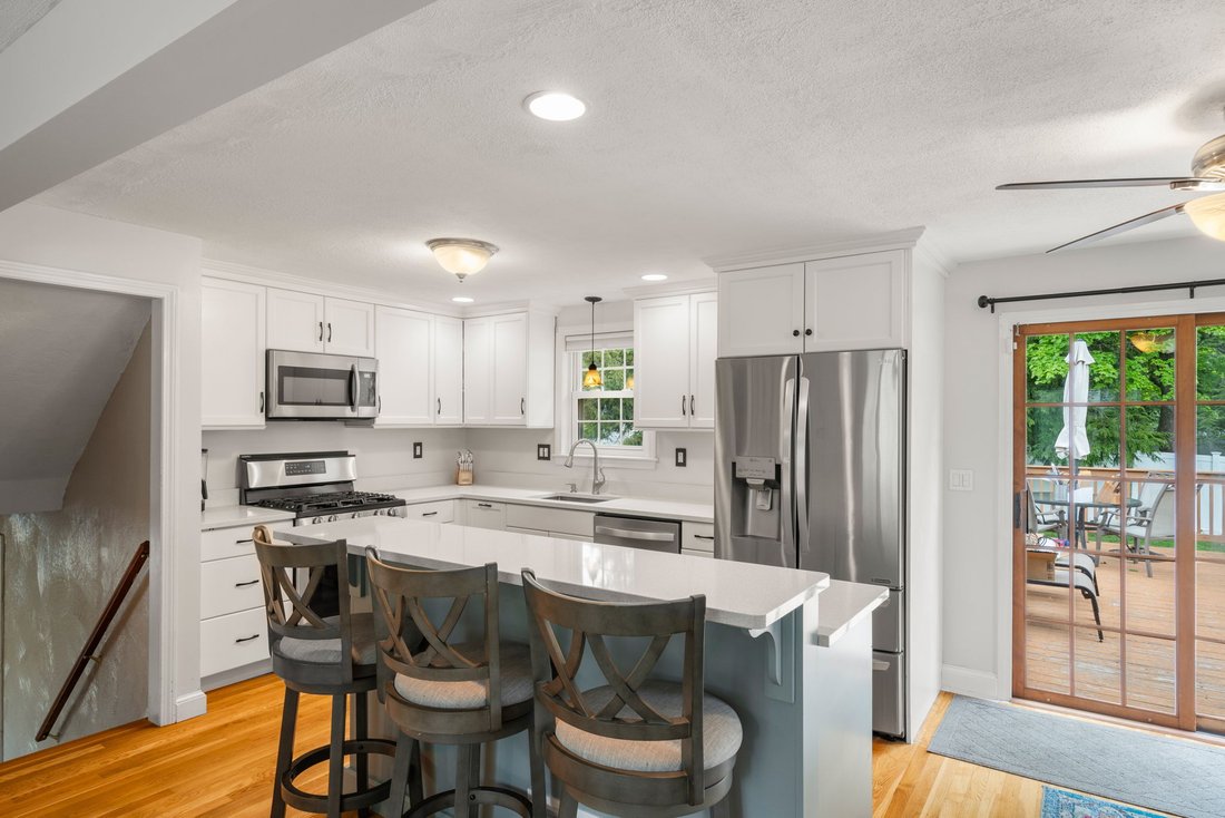 House in Canton, Massachusetts, United States 3 - 18129616