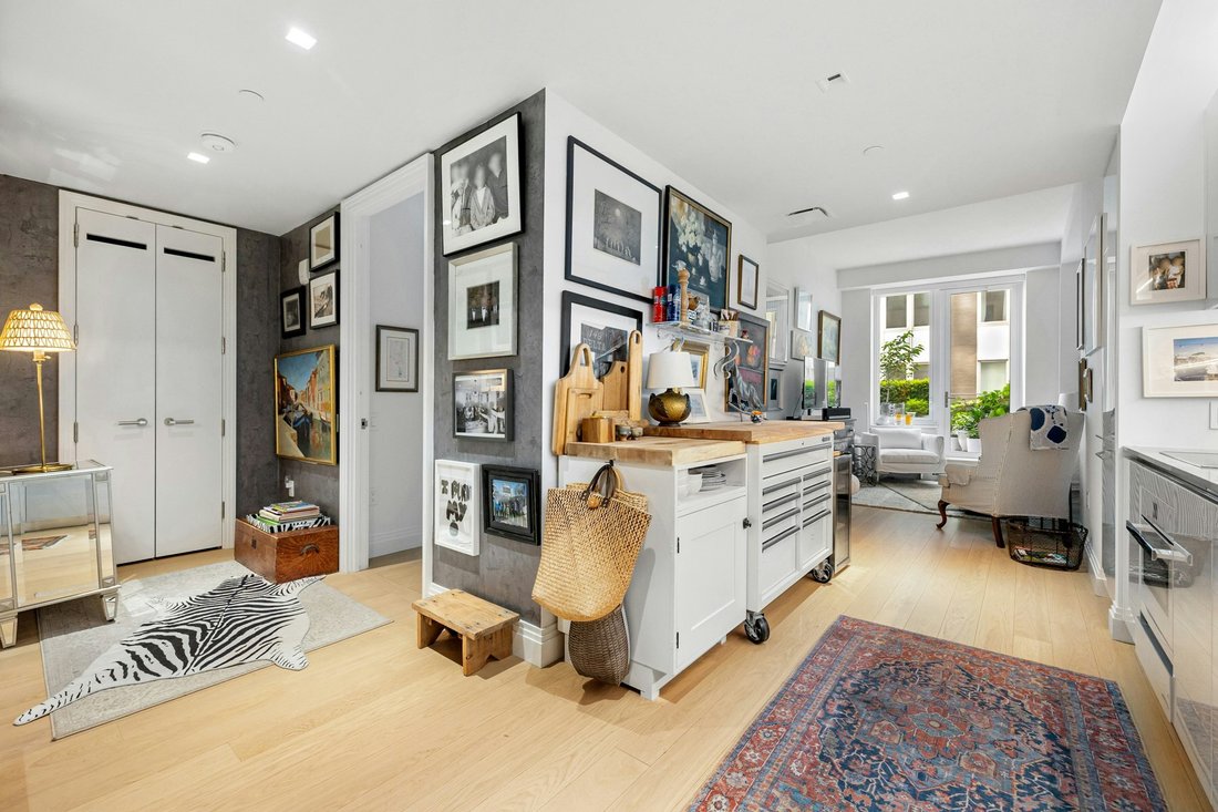 Condo in New York, New York, United States 4 - 18123471