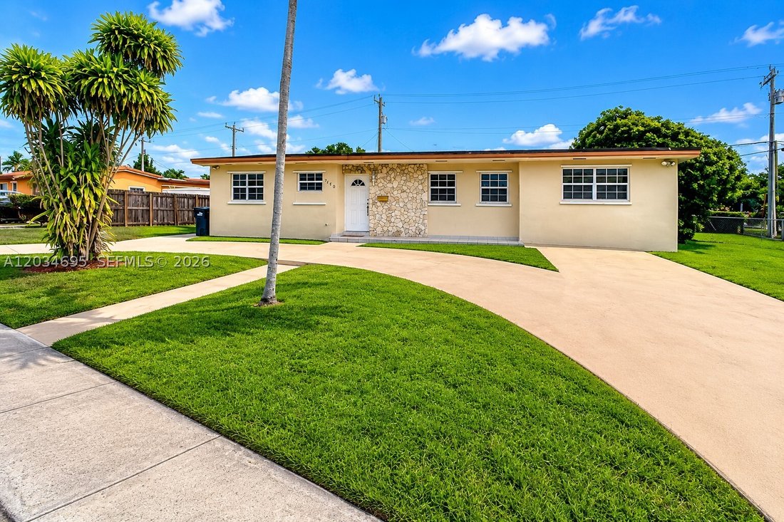 House in Miami, Florida, United States 1 - 18132926
