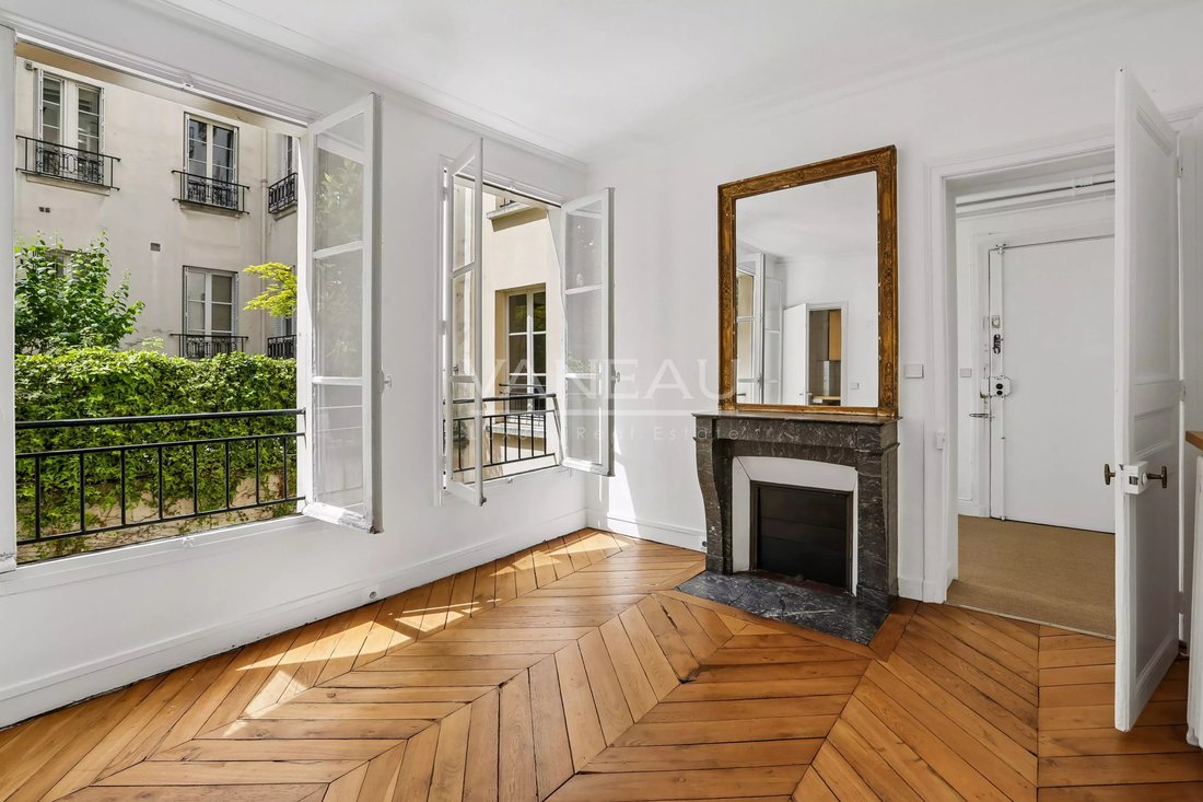 Apartment in Saint Thomas d'Aquin, Paris 7e Arrondissement, Paris 3 - 17454883