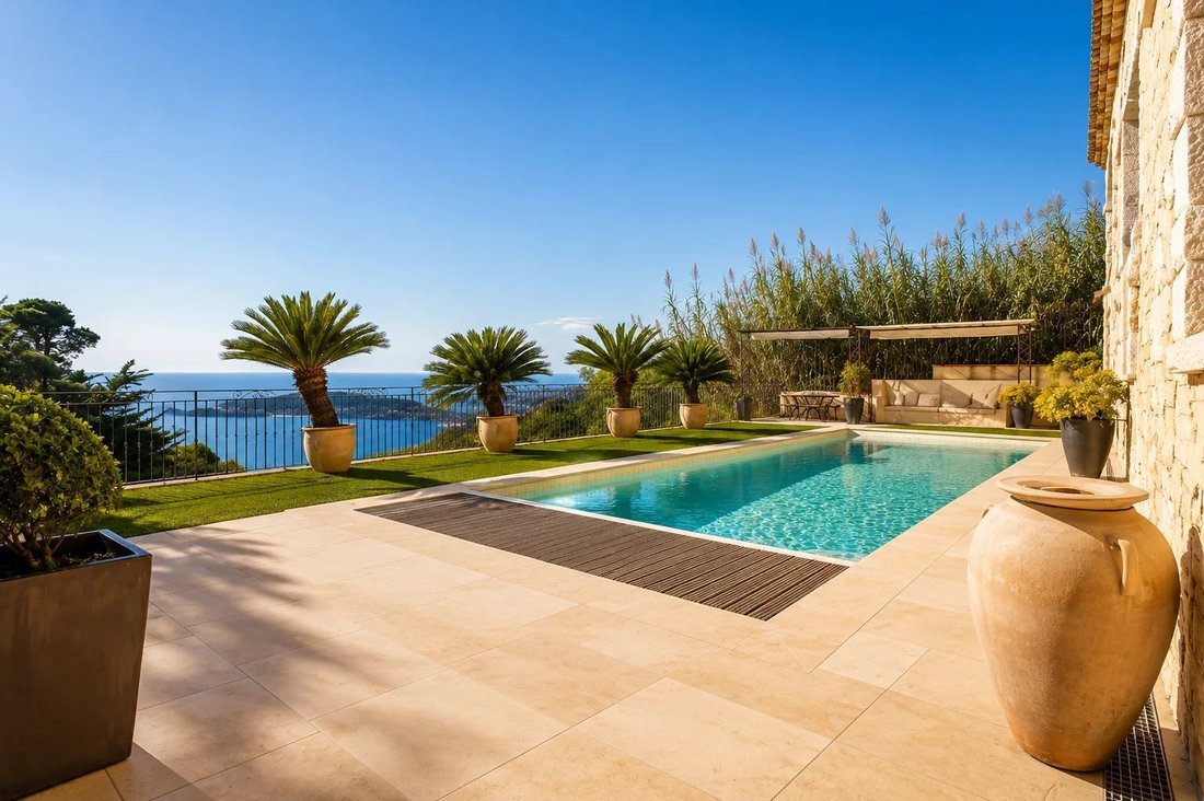Villa in Èze, Provence-Alpes-Côte d'Azur, France 4 - 11168956