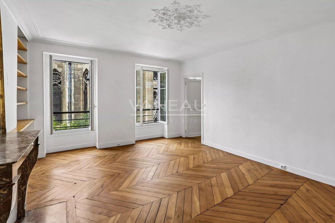 Apartment in Saint Thomas d'Aquin, Paris 7e Arrondissement, Paris 4 - 17454883