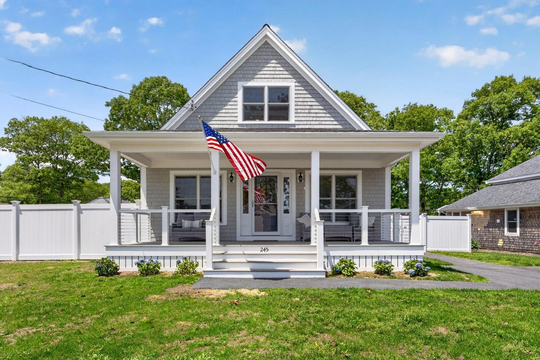 House in Falmouth, Massachusetts, United States 2 - 18129584