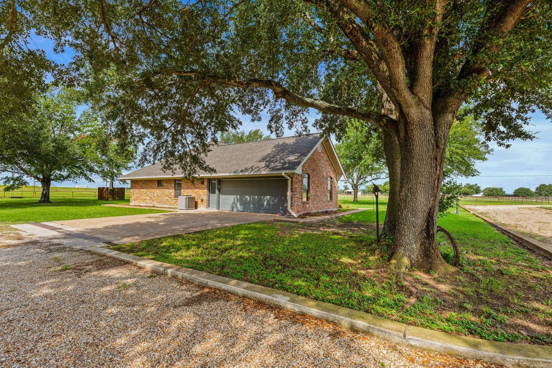 House in Thorndale, Texas, United States 3 - 18128452
