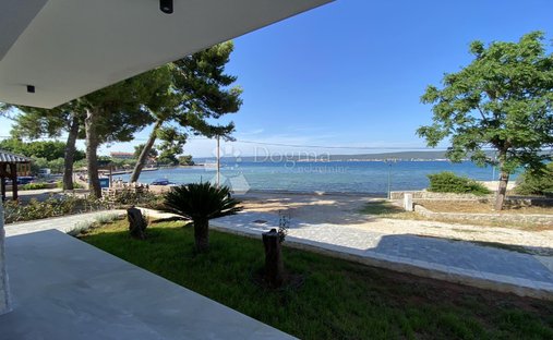 Haus in Pašman, Zadar, Kroatien 1