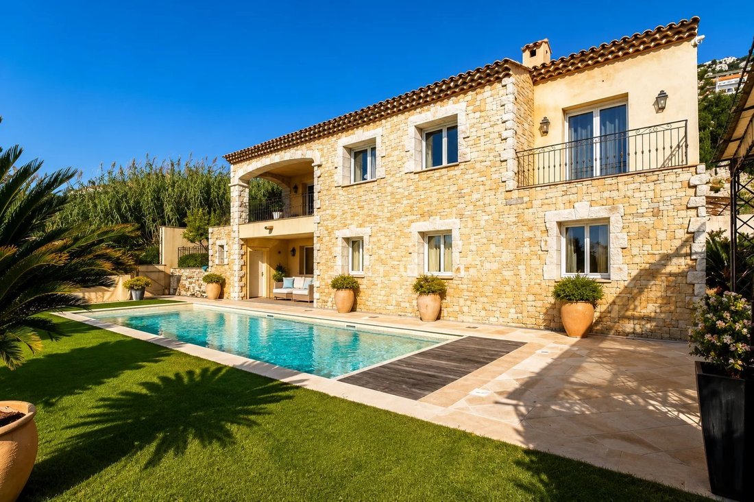 Villa in Èze, Provence-Alpes-Côte d'Azur, France 2 - 11168956