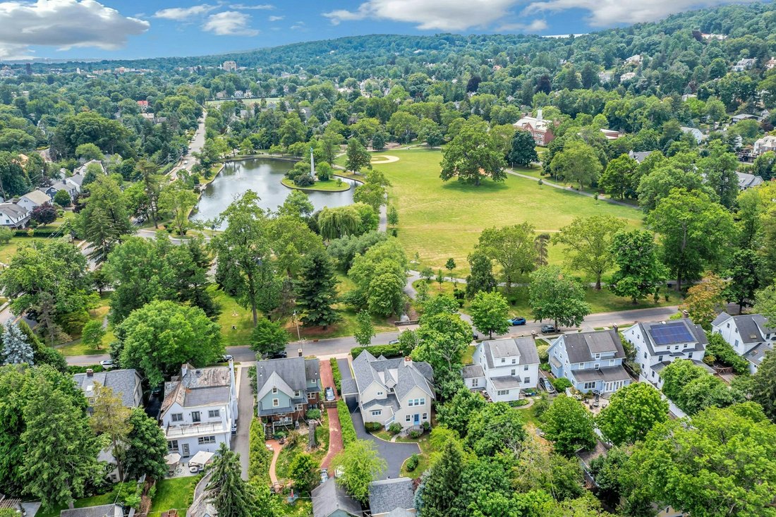 Townhouse in Montclair, New Jersey, United States 3 - 18123456