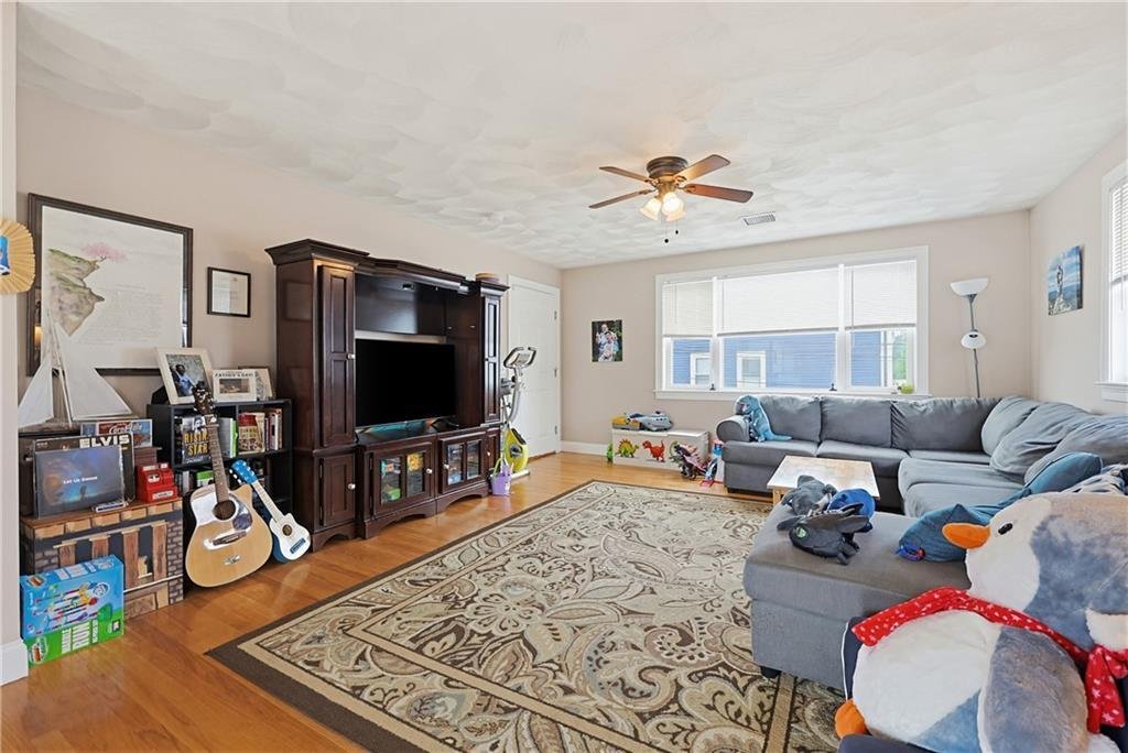 Apartment in Bristol, Rhode Island, United States 3 - 18130287