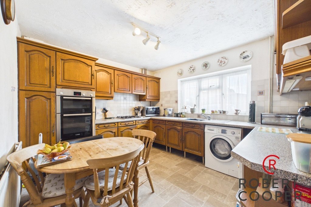 House in Eastcote, Hillingdon, England 2 - 18127677