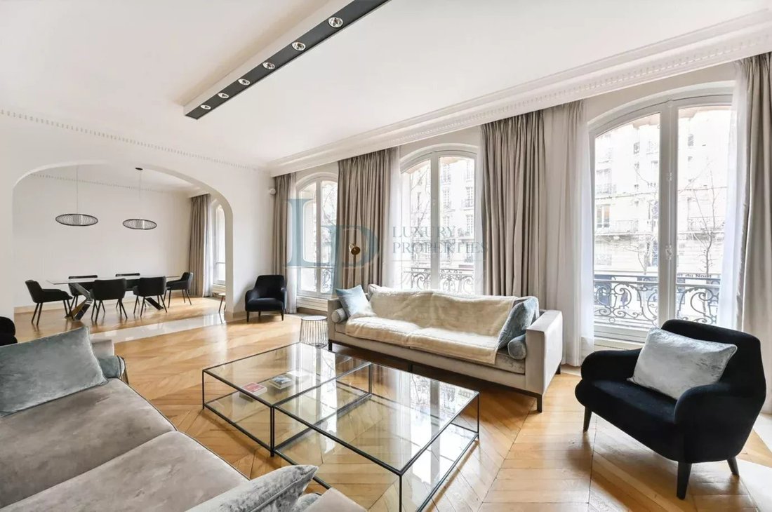 Apartment in Courcelles-Wagram, Paris 17e Arrondissement, Paris 1 - 18129752
