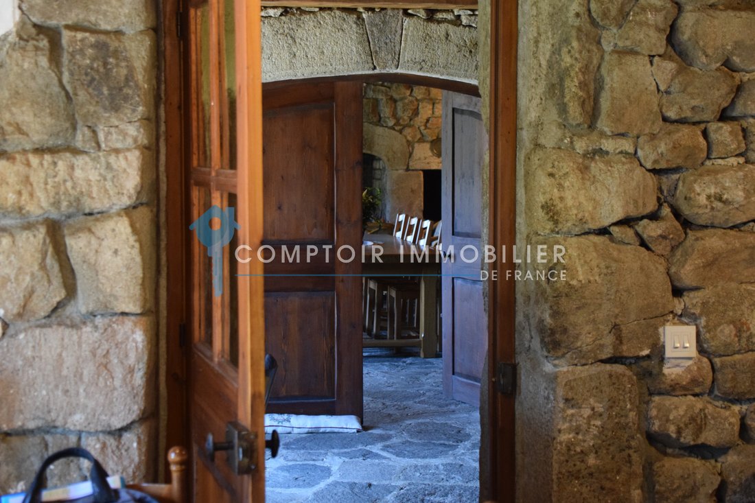 Château à Coucouron, Auvergne-Rhône-Alpes, France 3 - 18133361