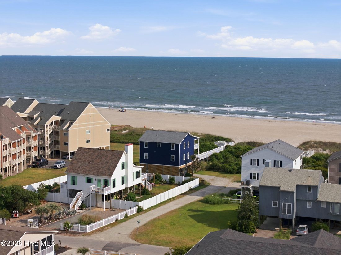 House in Oak Island, North Carolina, United States 4 - 18127959