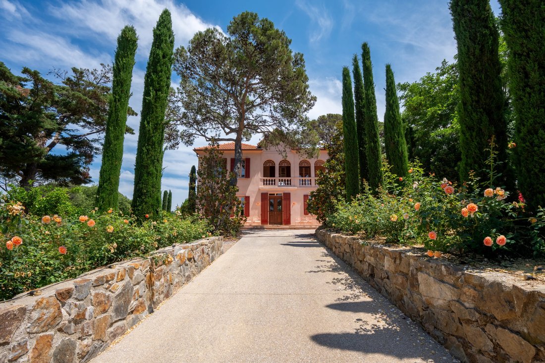 Villa in Zone Est Diffuse, Saint-Tropez, France 2 - 16729476