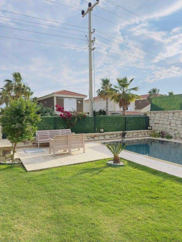 İzmir, İzmir, Turkey 4 - 18128255