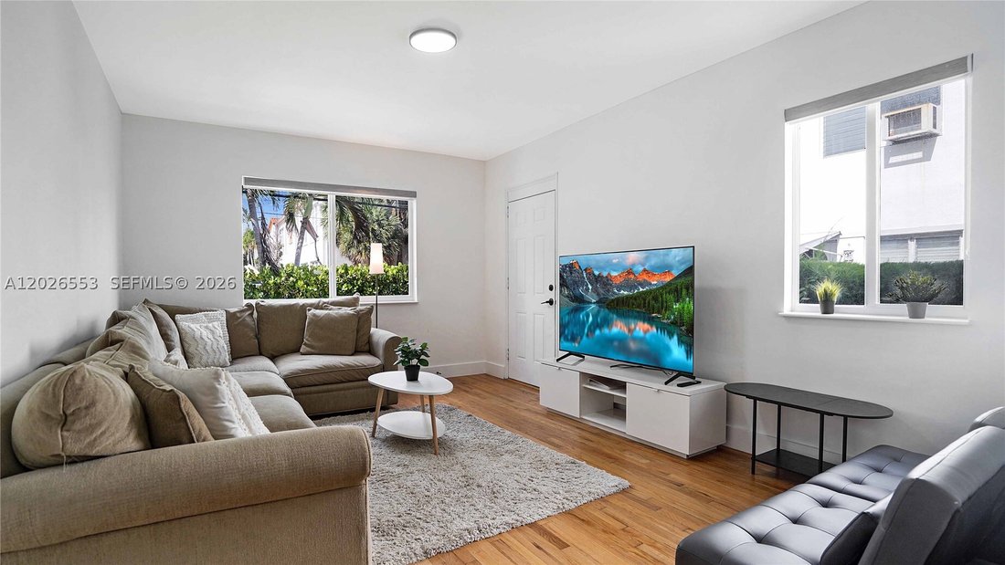 Miami Beach, Florida, United States 4 - 18132913