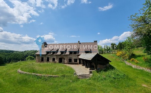 Castello a Coucouron, Auvergne-Rodano-Alpi, Francia 1