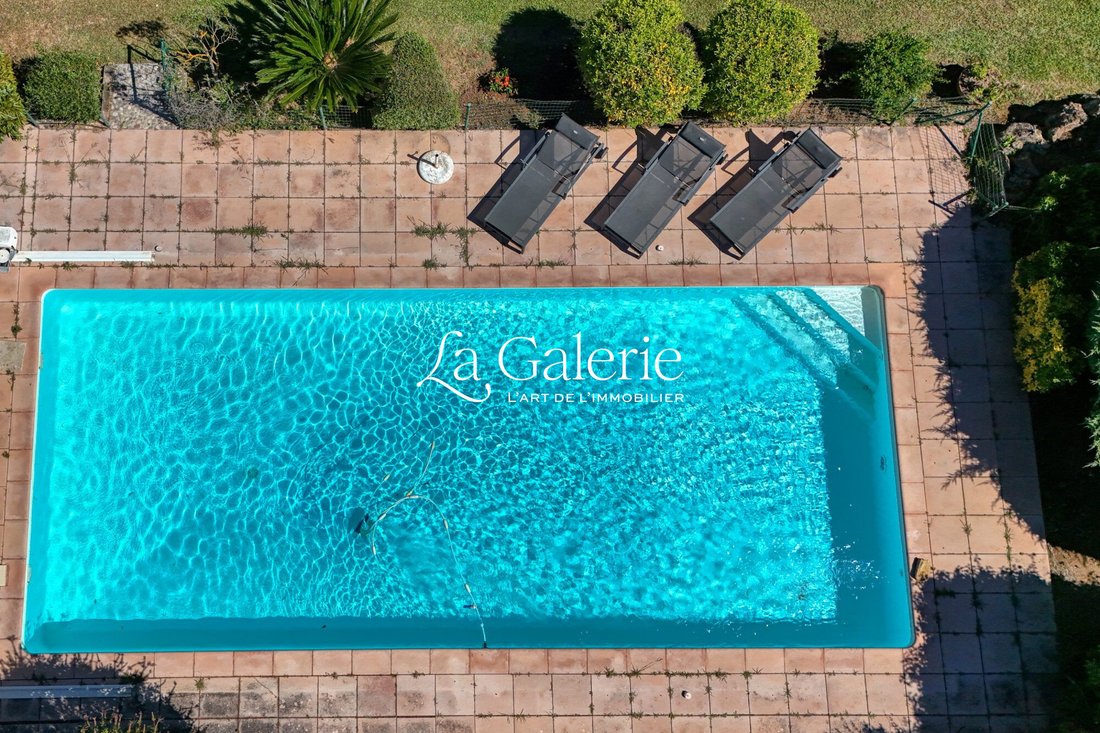 Villa in Sanary-sur-Mer, Provence-Alpes-Côte d'Azur, France 4 - 18138963
