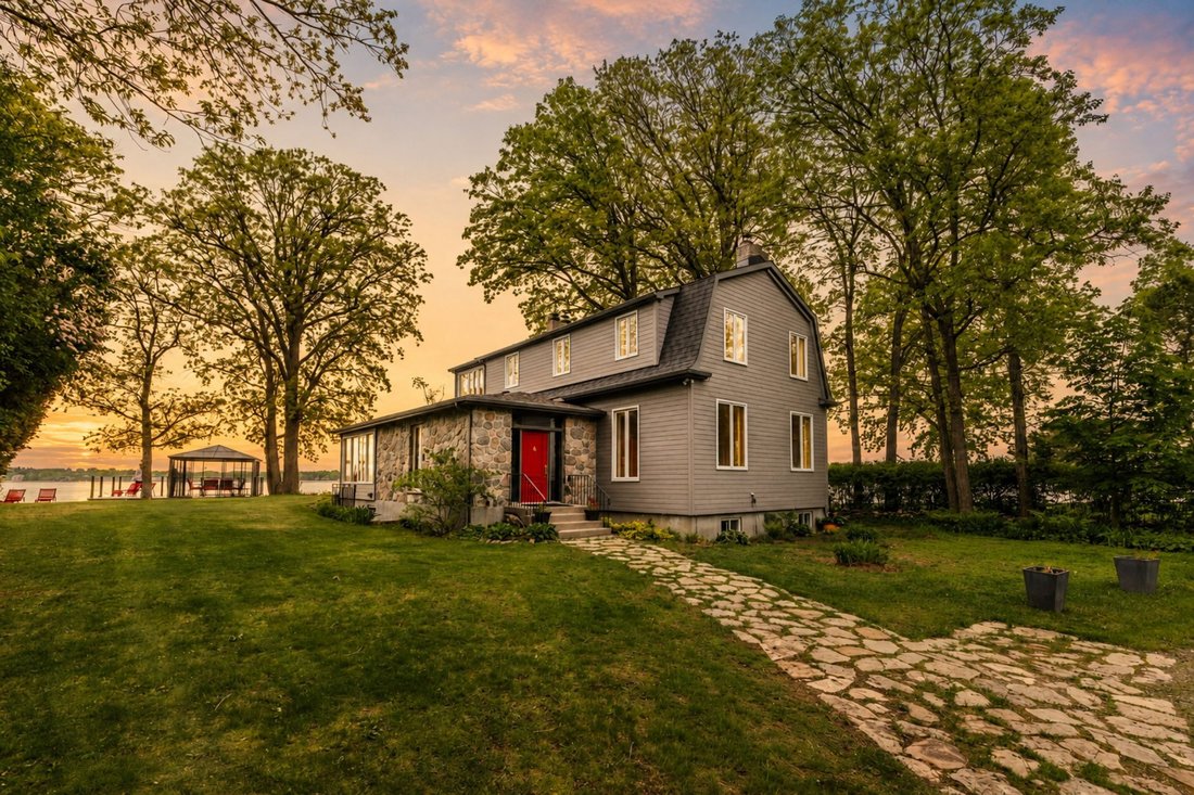 House in Montréal, Quebec, Canada 1 - 18129125
