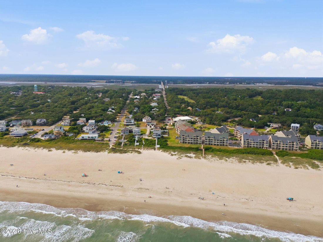 House in Oak Island, North Carolina, United States 5 - 18127959