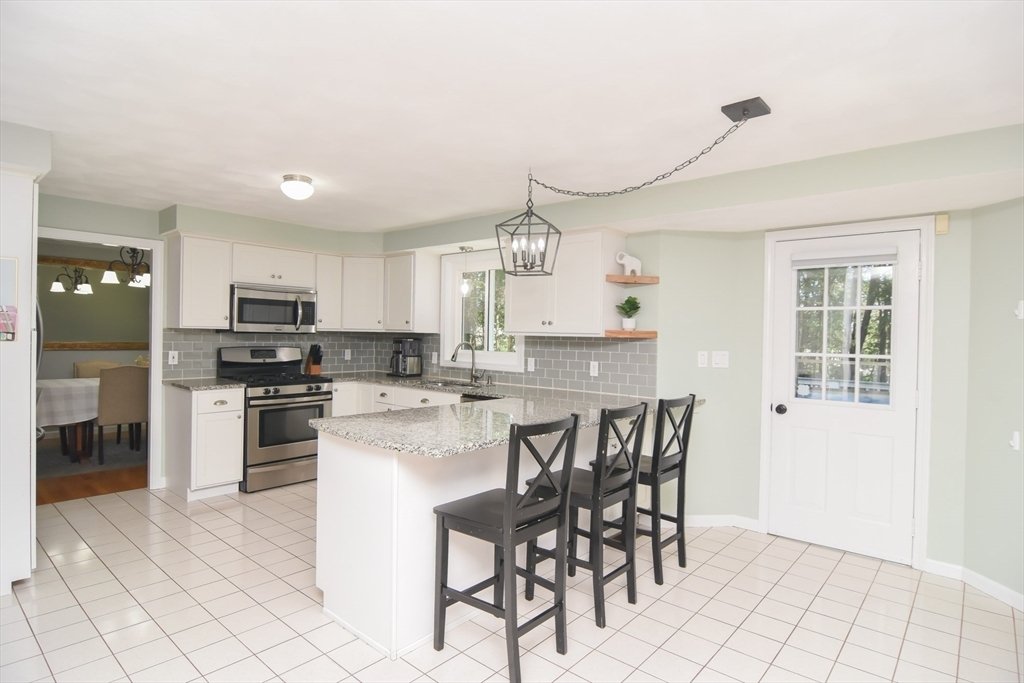 House in Methuen, Massachusetts, United States 5 - 18130846