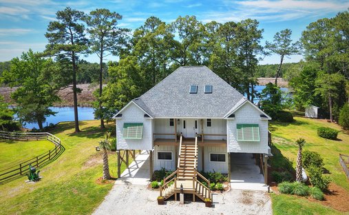 House in Grantsboro, North Carolina, United States 1