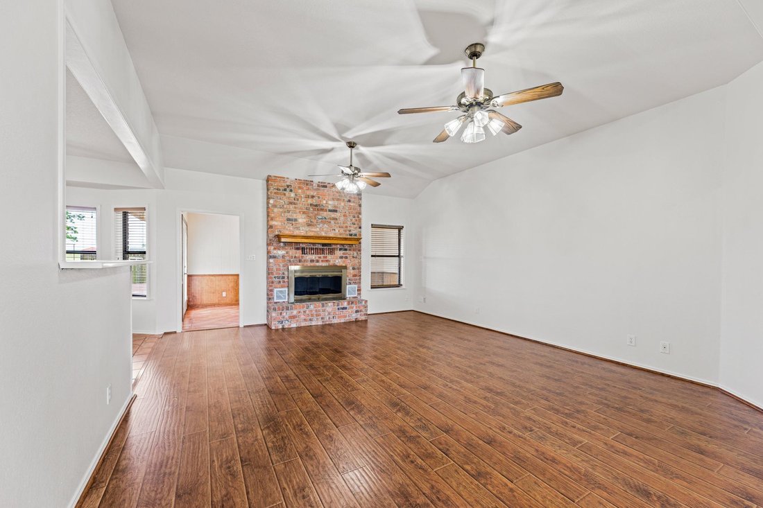 House in Thorndale, Texas, United States 5 - 18128452