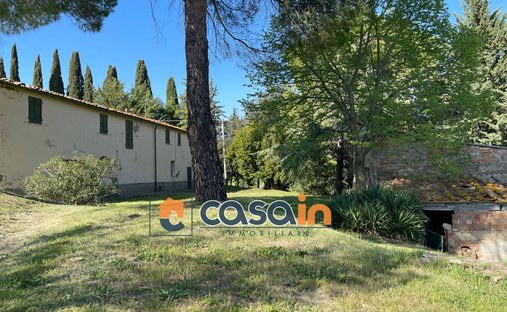 Maisons de campagne à Pomarance, Toscane, Italie 1