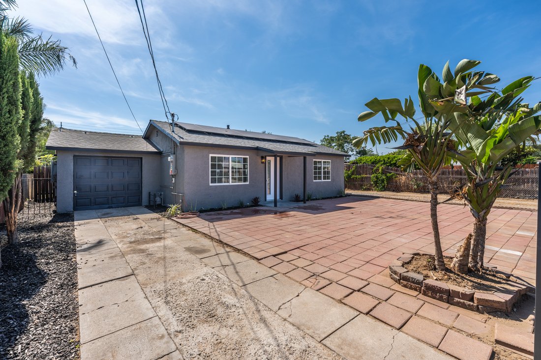 House in Bloomington, California, United States 4 - 18130173