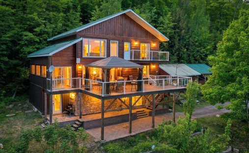 House in Amherst, Quebec, Canada 1