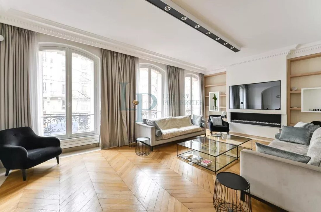 Apartment in Courcelles-Wagram, Paris 17e Arrondissement, Paris 4 - 18129752