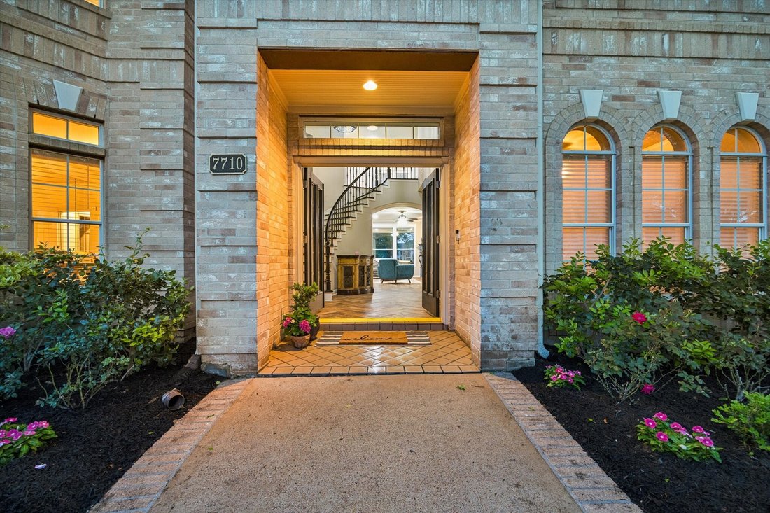 House in Sugar Land, Texas, United States 3 - 18133158