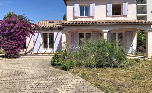 Villa in Juan les Pins-Gallice, Antibes, France 1
