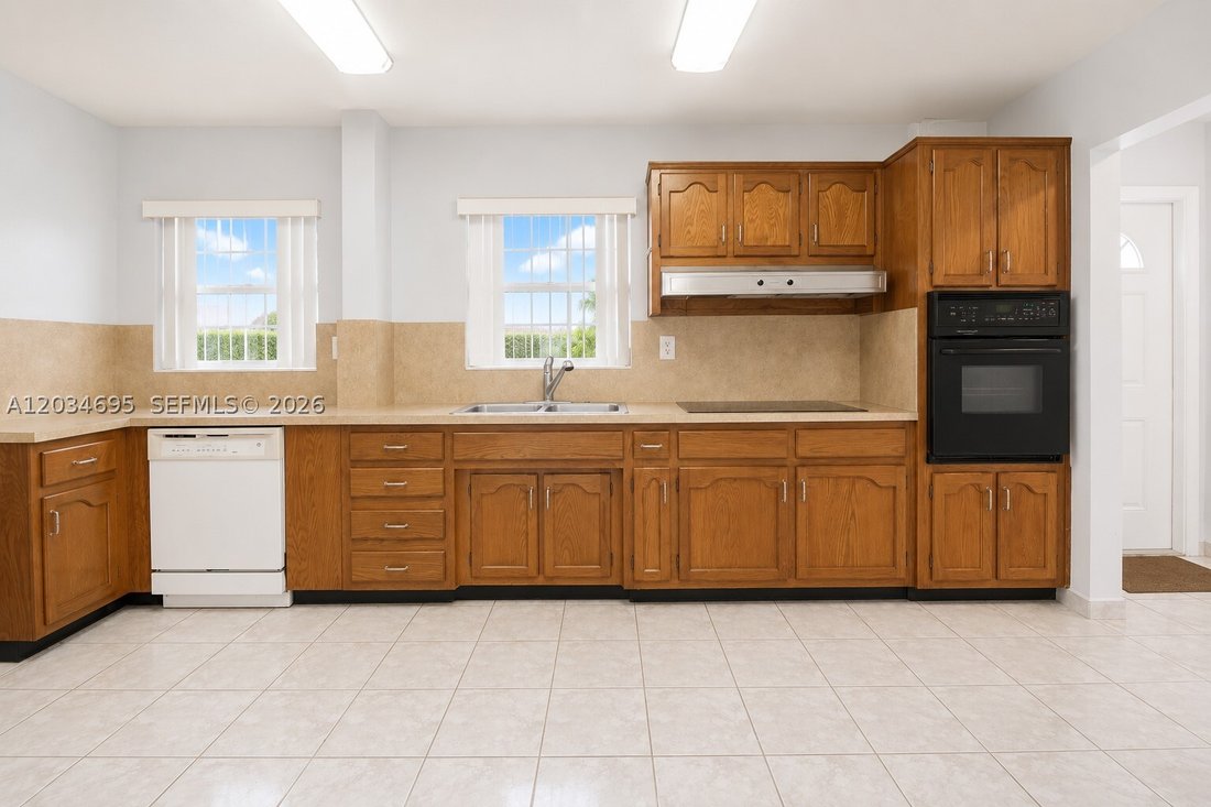 House in Miami, Florida, United States 4 - 18132926